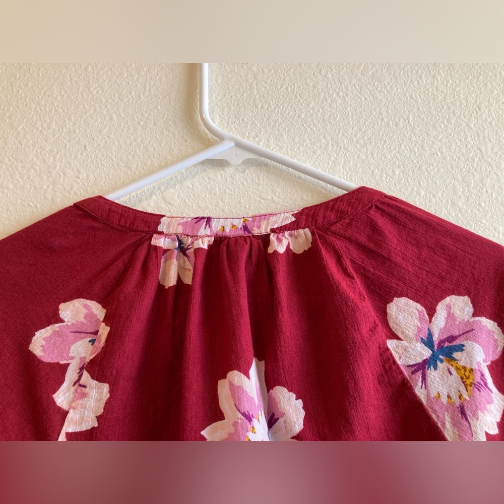 Old Navy Burgundy Floral Button Up Blouse Airy Lightweight Top Size S - Picture 6 of 10